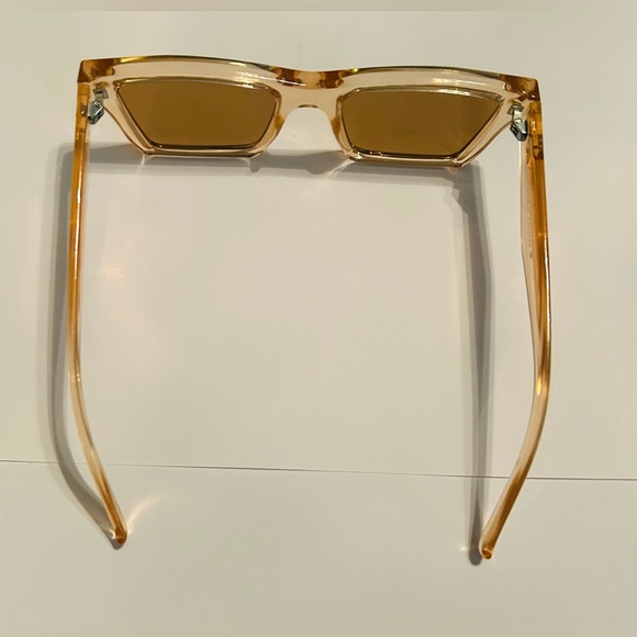 Le Specs Something Peach Sunglasses - Picture 3 of 5